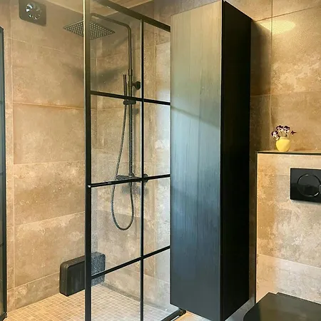 Architect-designed In בית נופש *